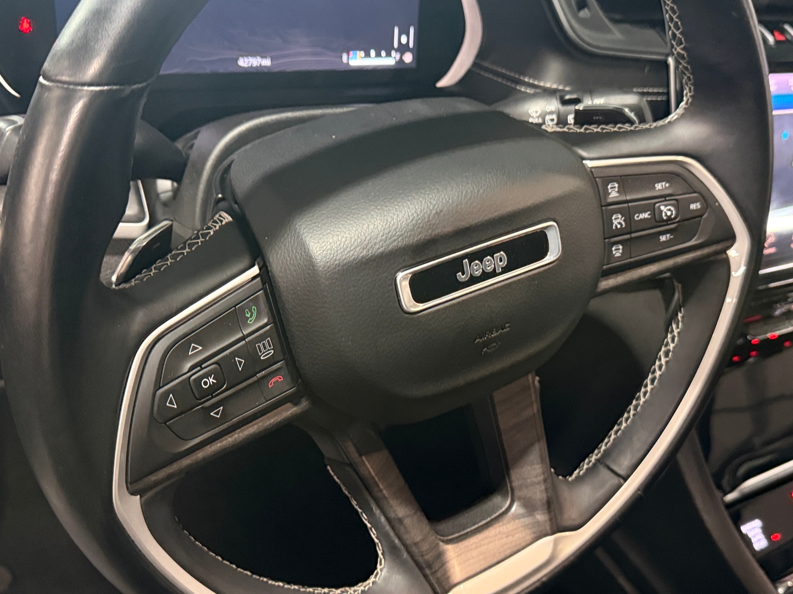Thumbnail: 2021 Jeep Grand Cherokee L - 4