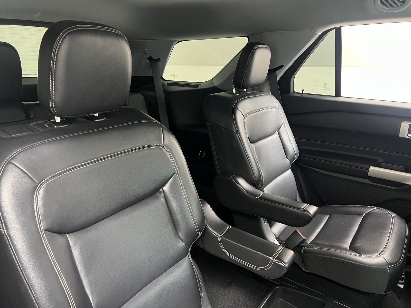 Thumbnail: 2021 Ford Explorer - 5