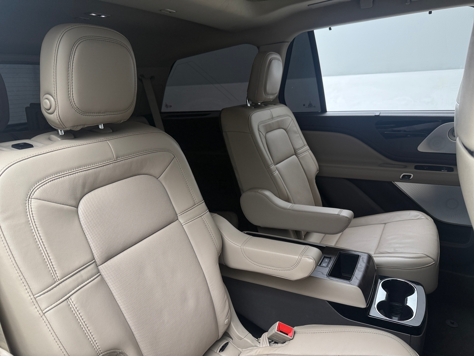 Thumbnail: 2020 Lincoln Aviator - 5