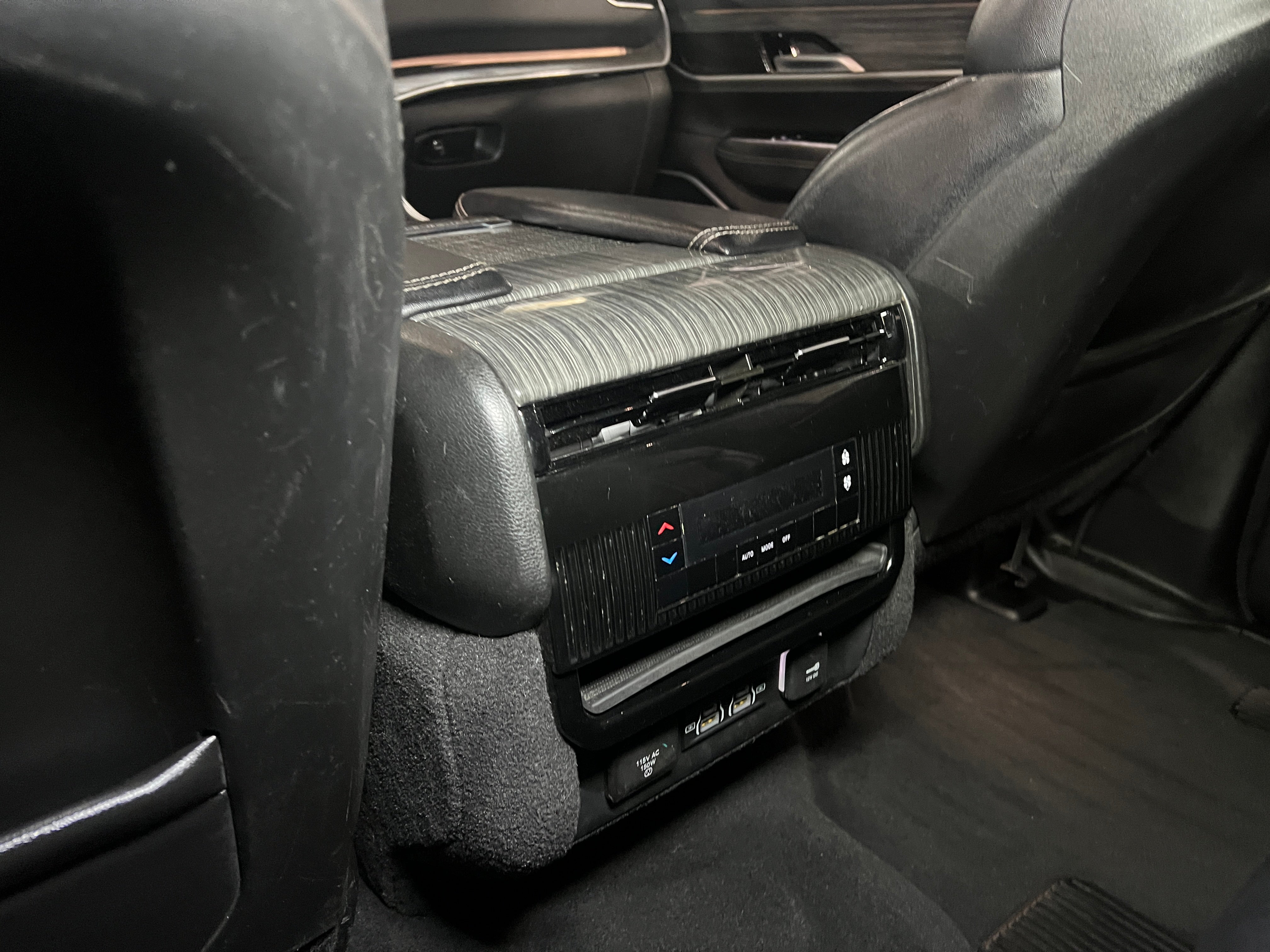 2022 Jeep Wagoneer Series II - Photo 5