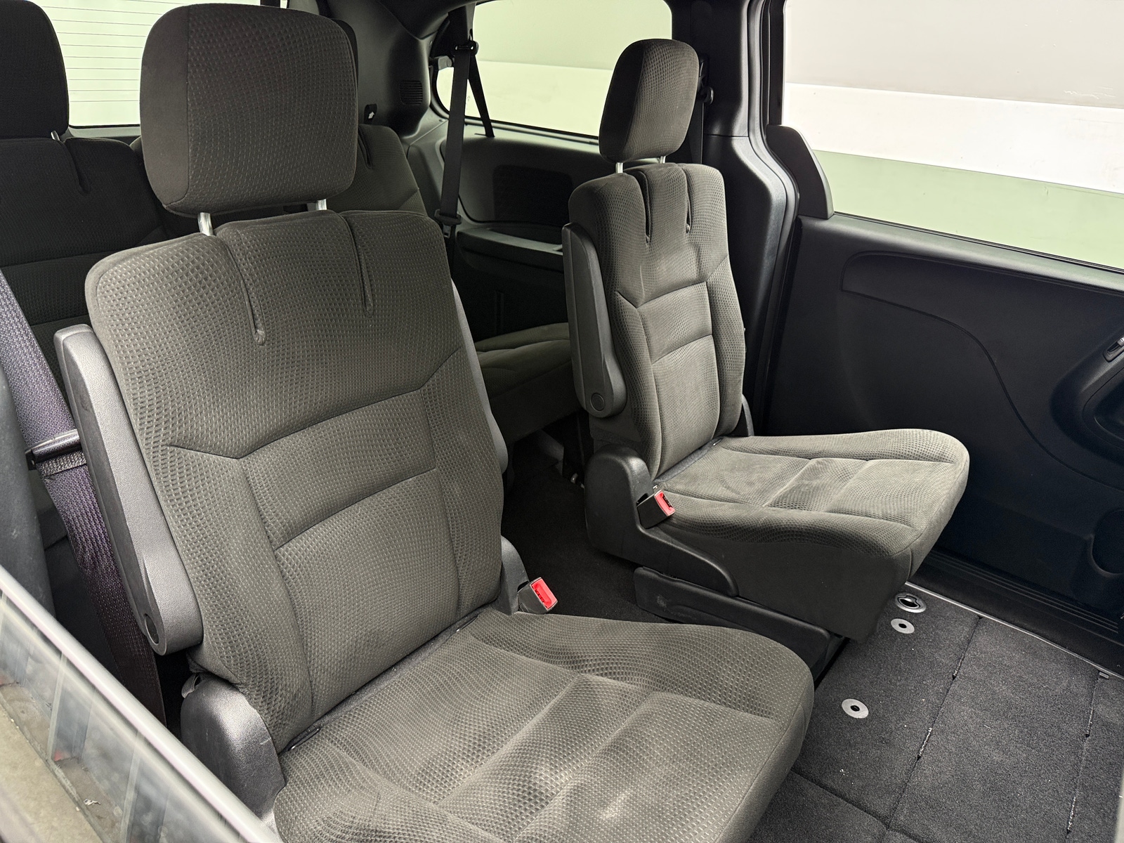 Thumbnail: 2015 Dodge Grand Caravan - 6
