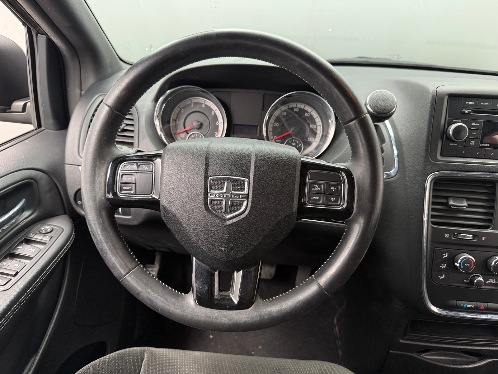 Thumbnail: 2015 Dodge Grand Caravan - 5