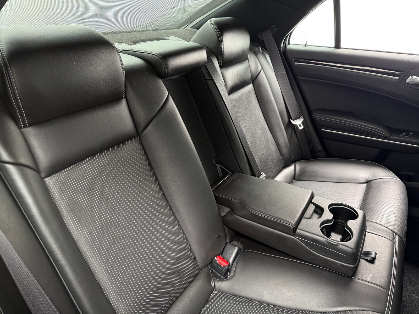 Thumbnail: 2021 Chrysler 300 - 5