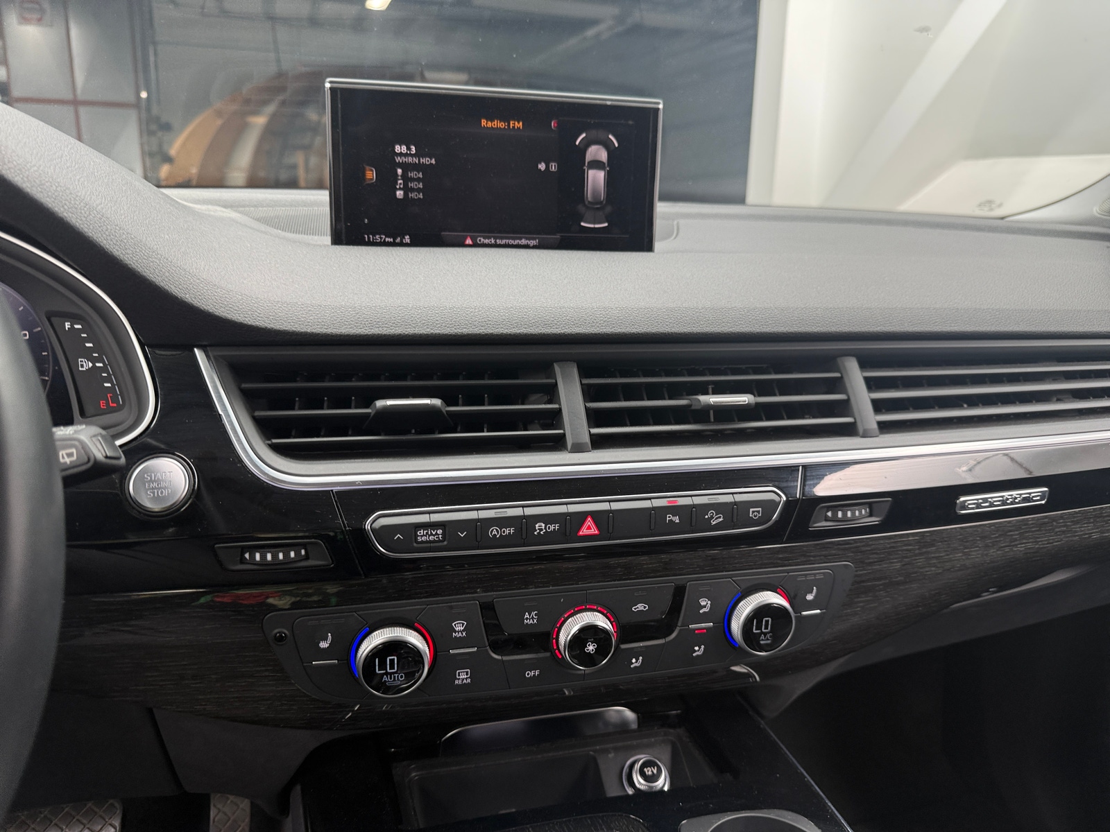 Thumbnail: 2019 Audi Q7 - 3