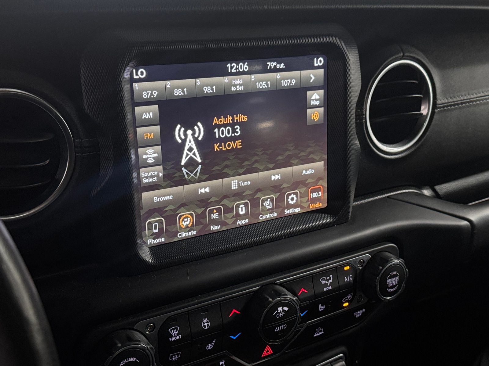 Thumbnail: 2020 Jeep Gladiator - 3