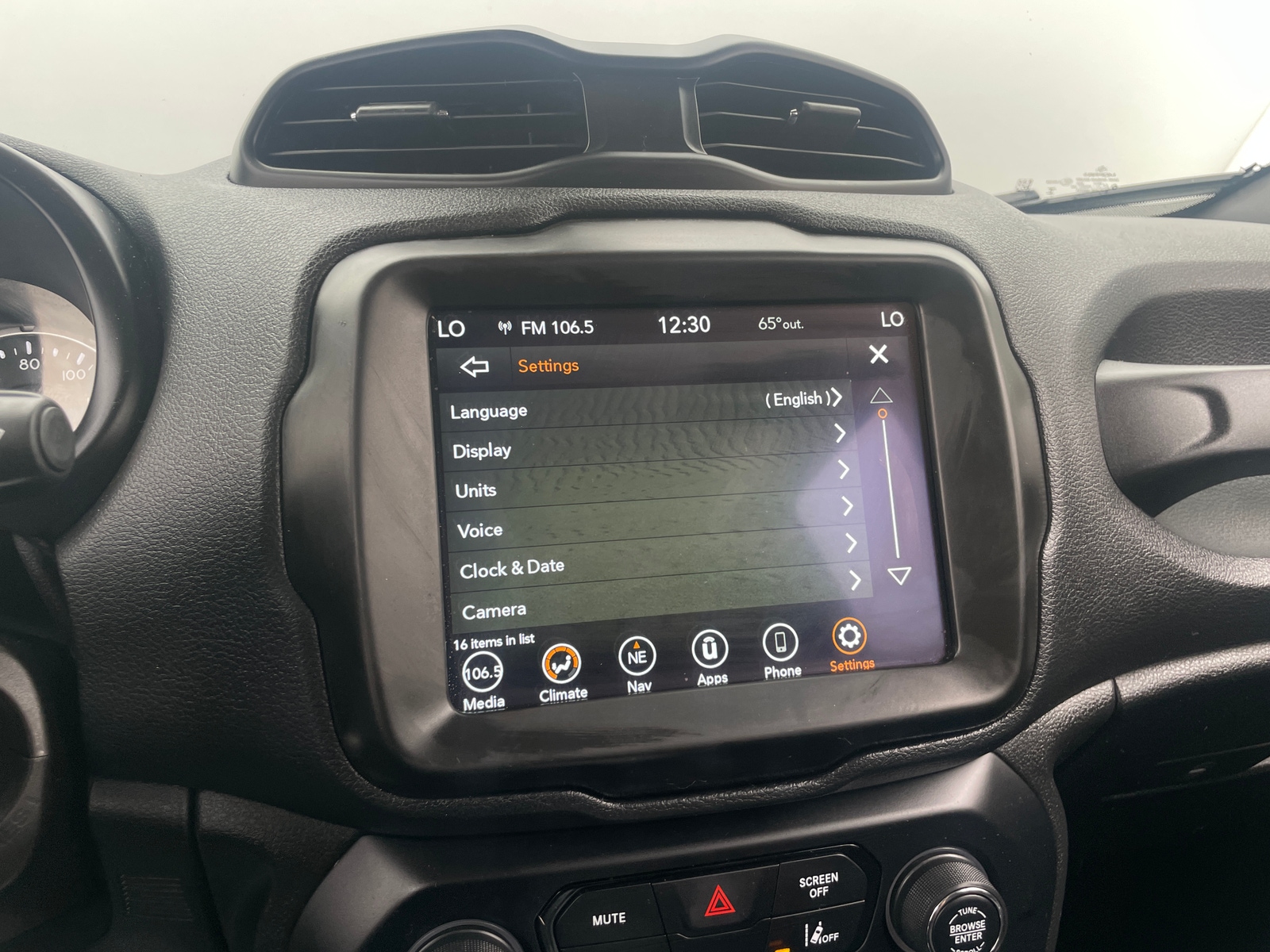 Thumbnail: 2023 Jeep Renegade - 4