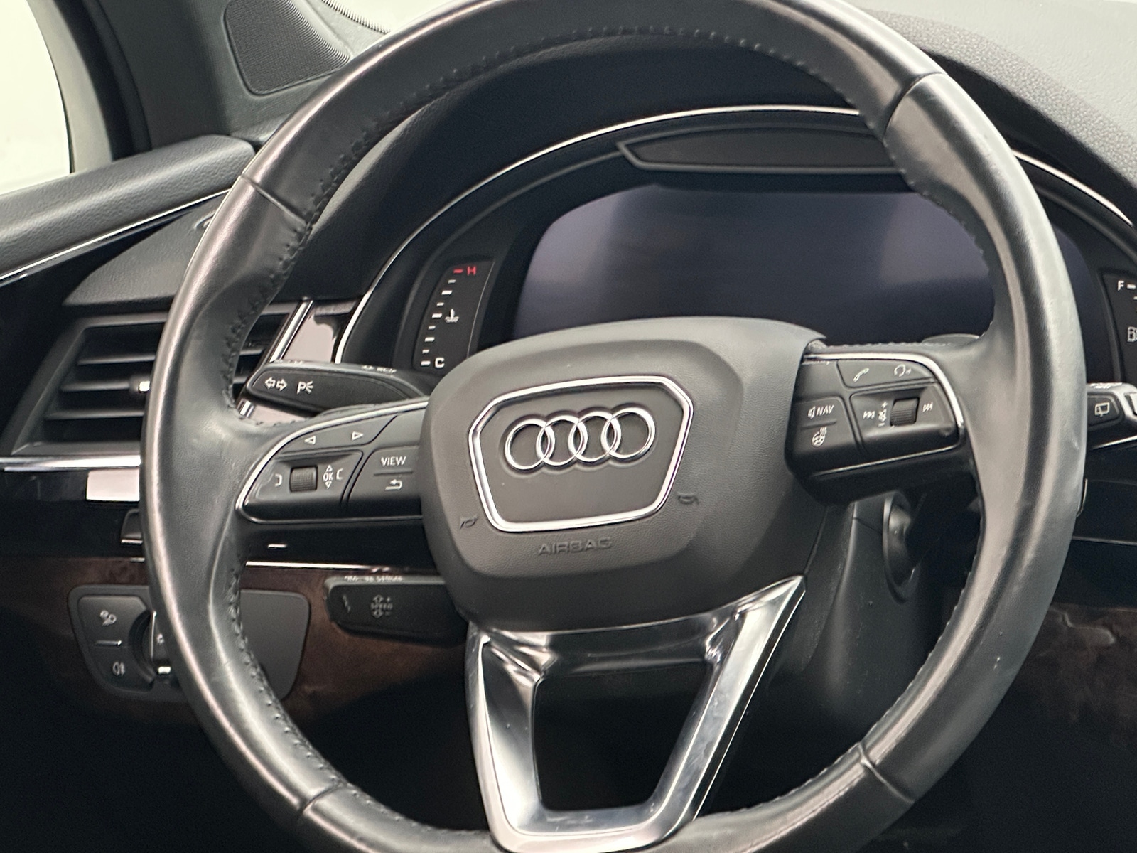 Thumbnail: 2019 Audi Q7 - 4