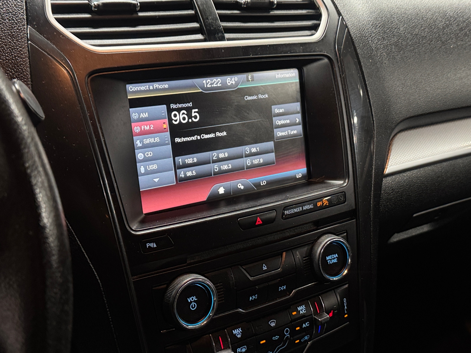 Thumbnail: 2016 Ford Explorer - 4