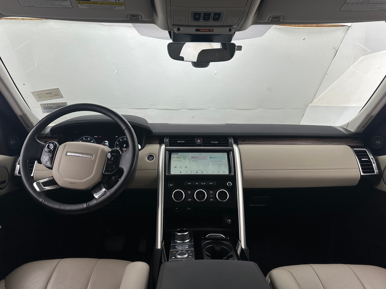 Thumbnail: 2019 Land Rover Discovery - 2
