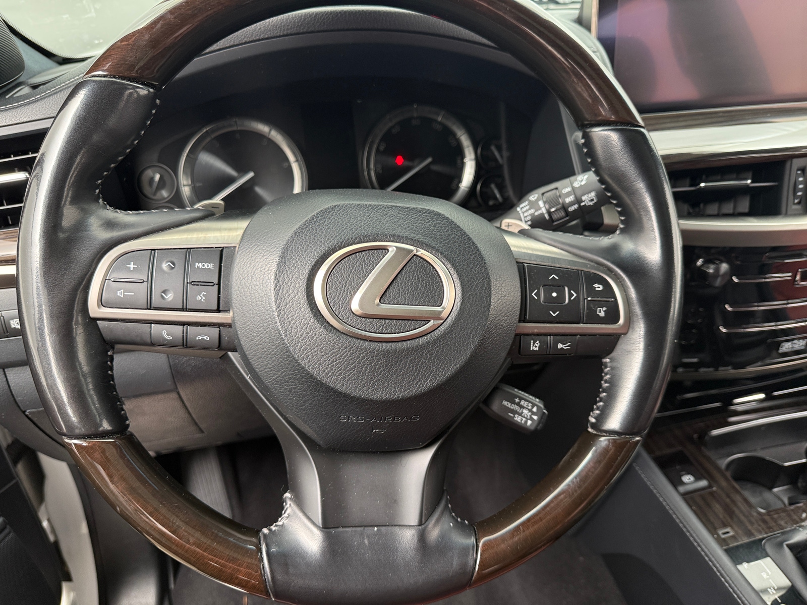 Thumbnail: 2021 Lexus LX - 4