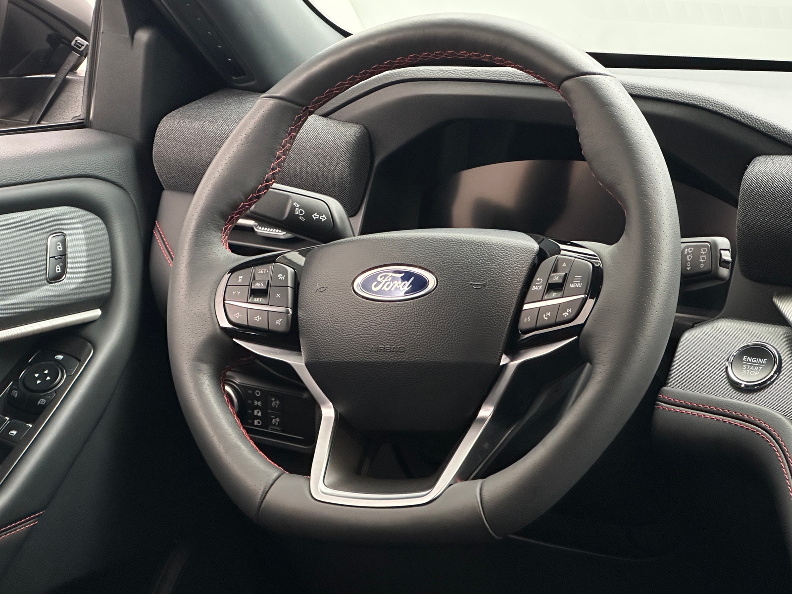 Thumbnail: 2026 Ford Explorer - 5