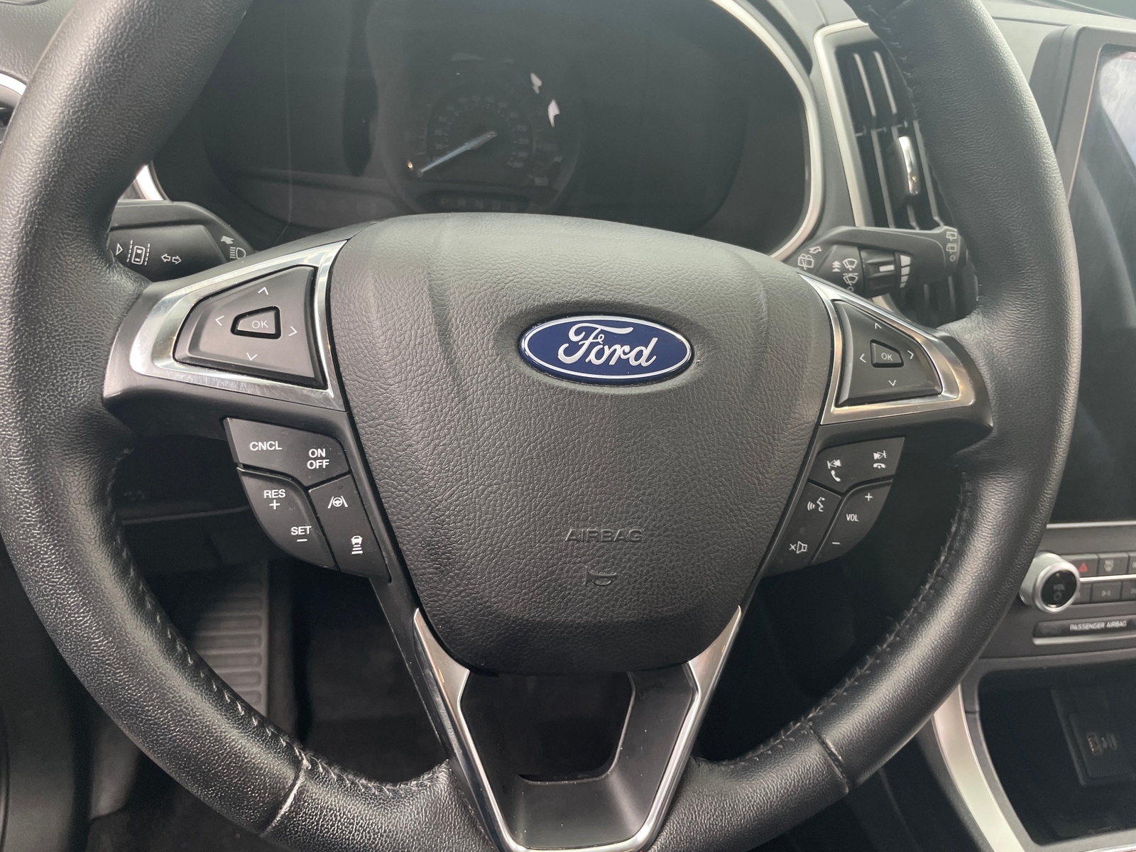 Thumbnail: 2021 Ford Edge - 4