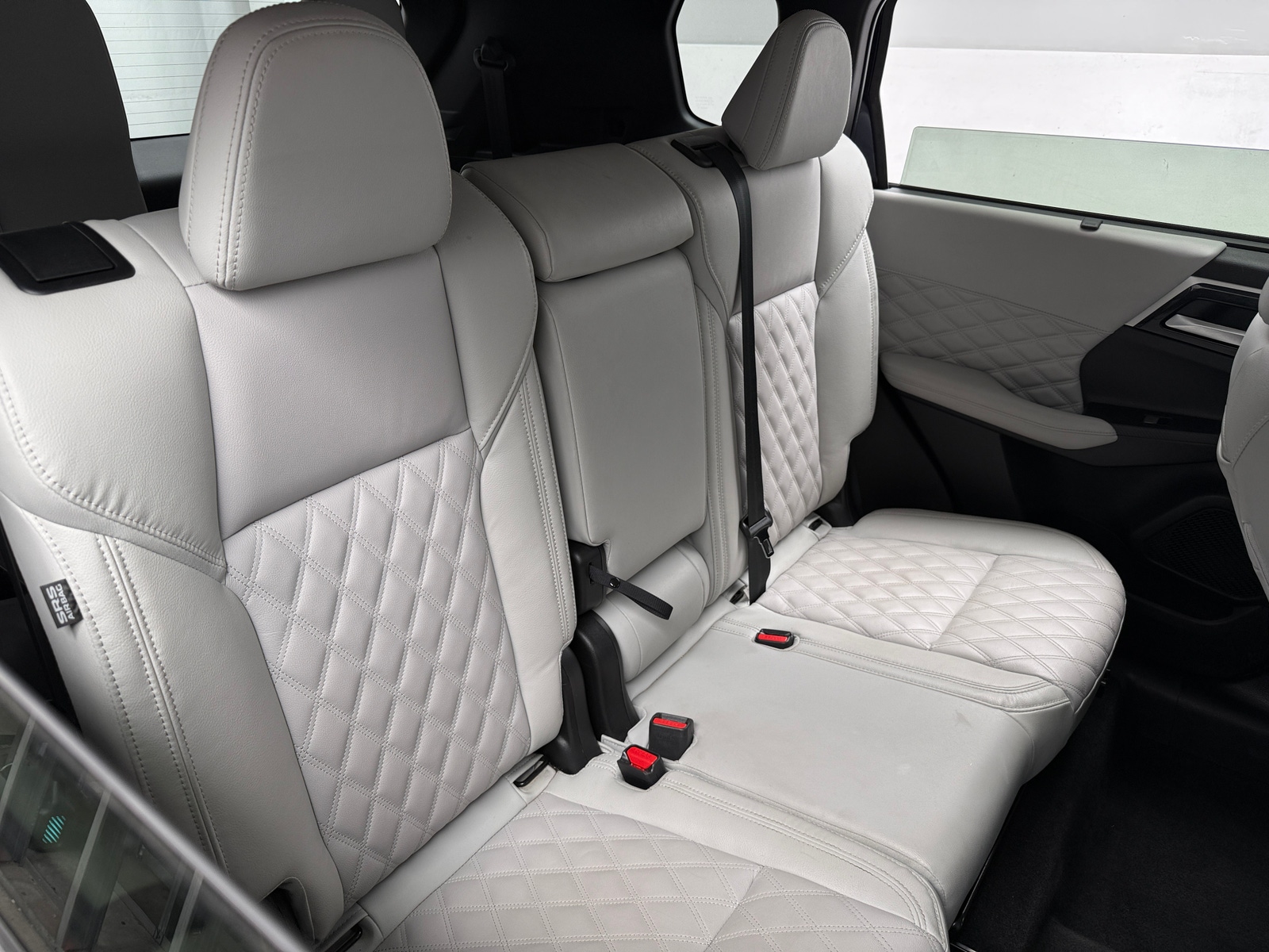 Thumbnail: 2024 Mitsubishi Outlander - 5