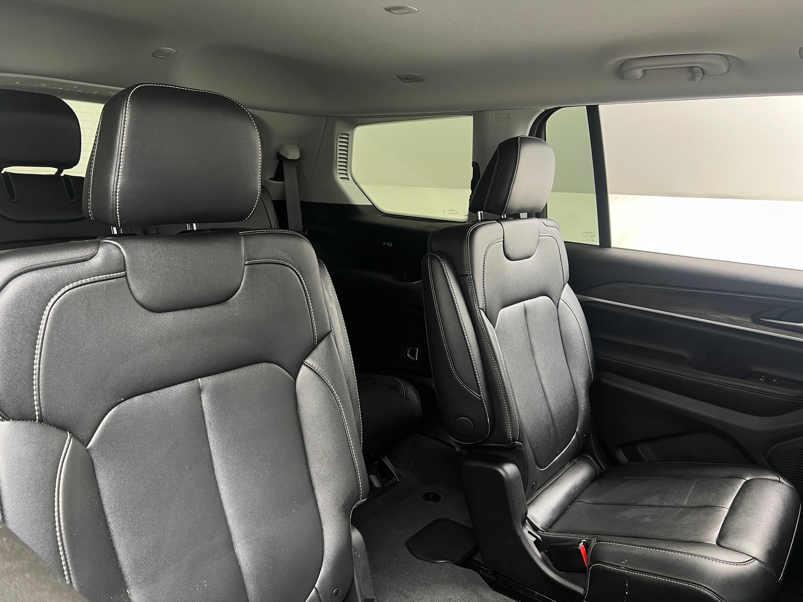 Thumbnail: 2023 Jeep Grand Cherokee L - 5