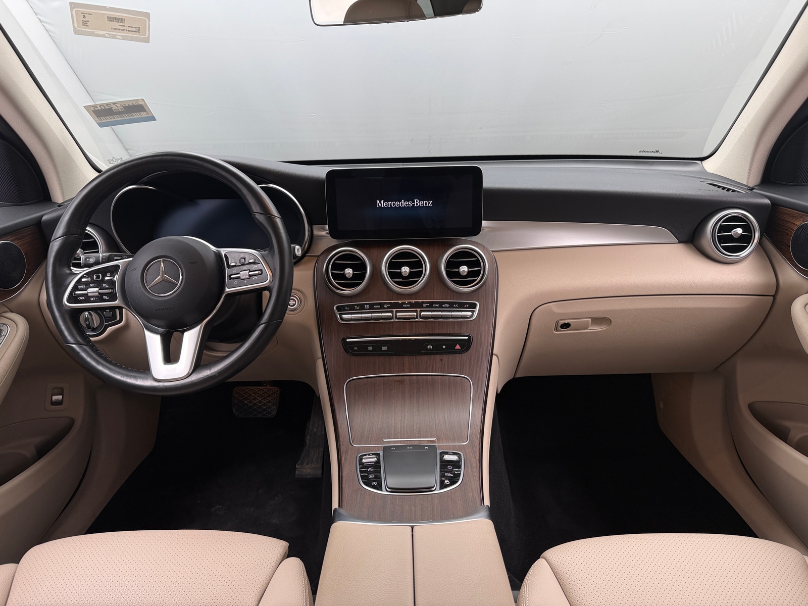 Thumbnail: 2022 Mercedes-Benz GLC - 2