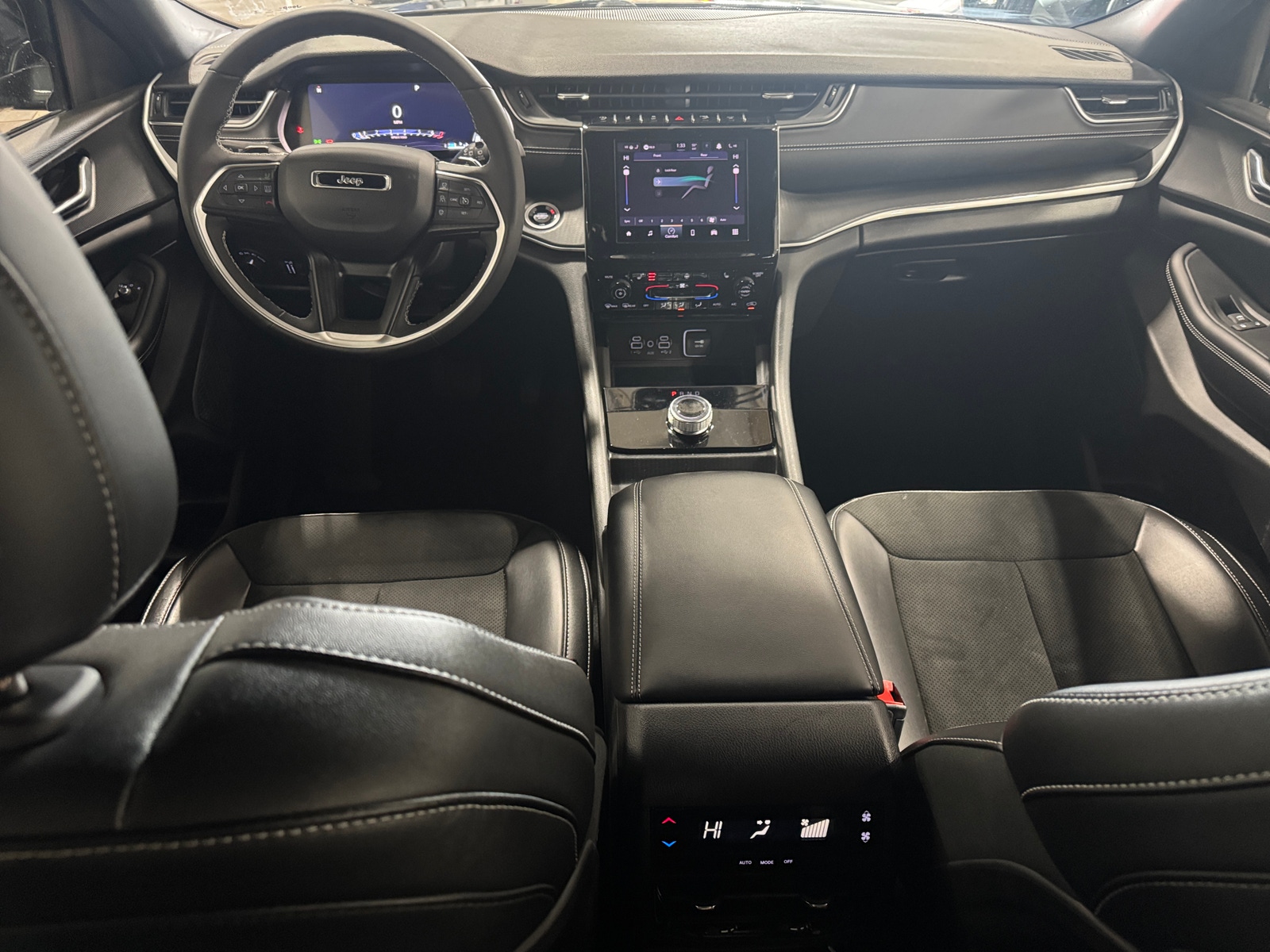 Thumbnail: 2024 Jeep Grand Cherokee L - 2