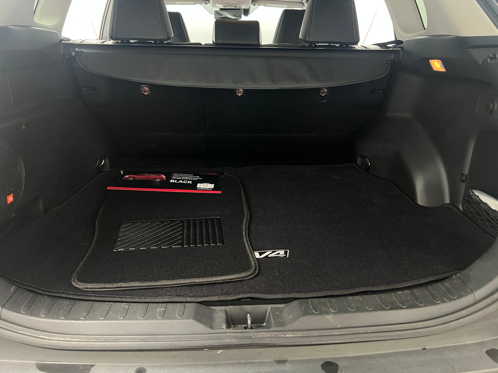 Thumbnail: 2019 Toyota RAV4 - 6