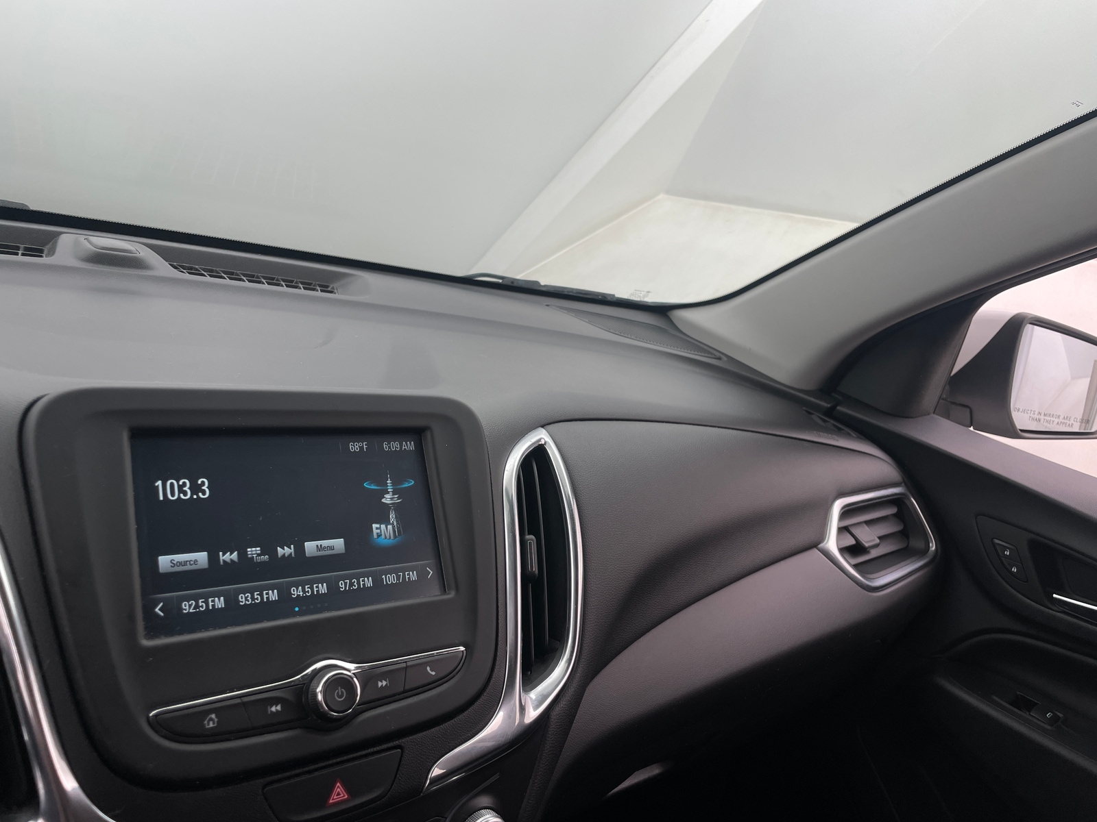 Thumbnail: 2018 Chevrolet Equinox - 4