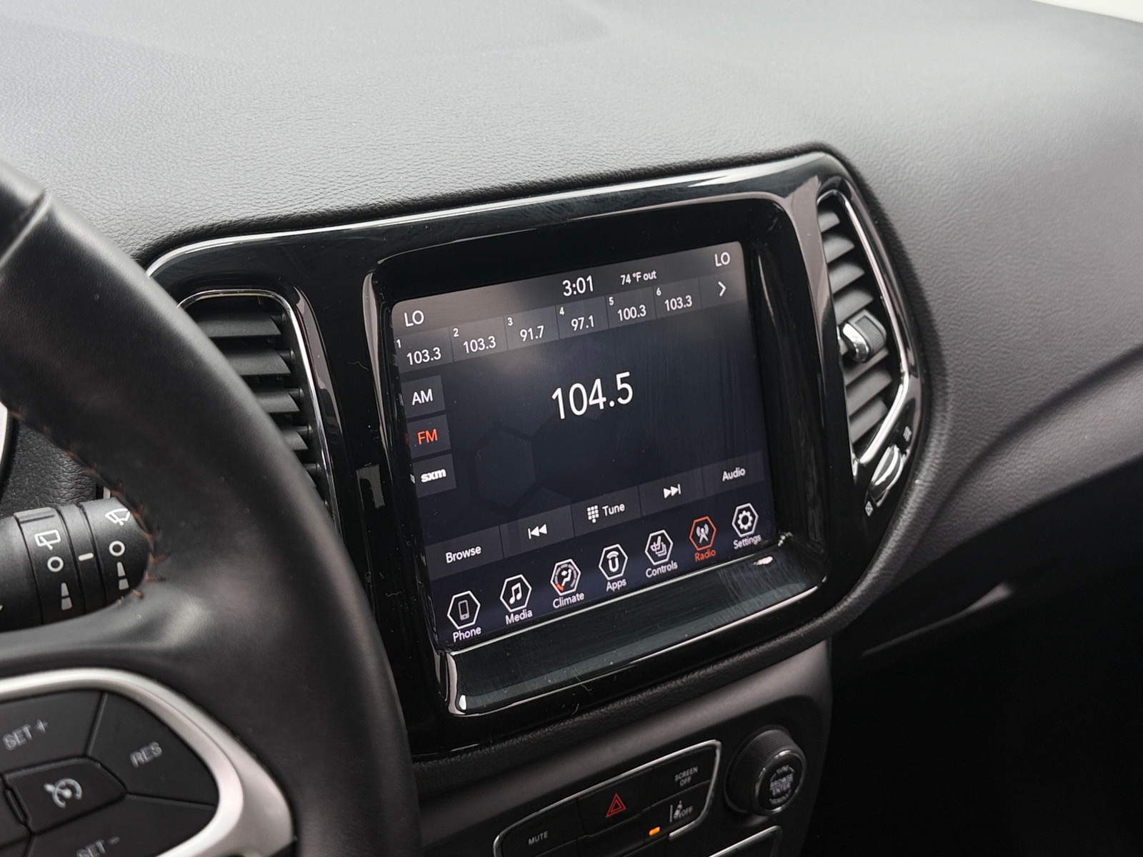 Thumbnail: 2021 Jeep Compass - 3