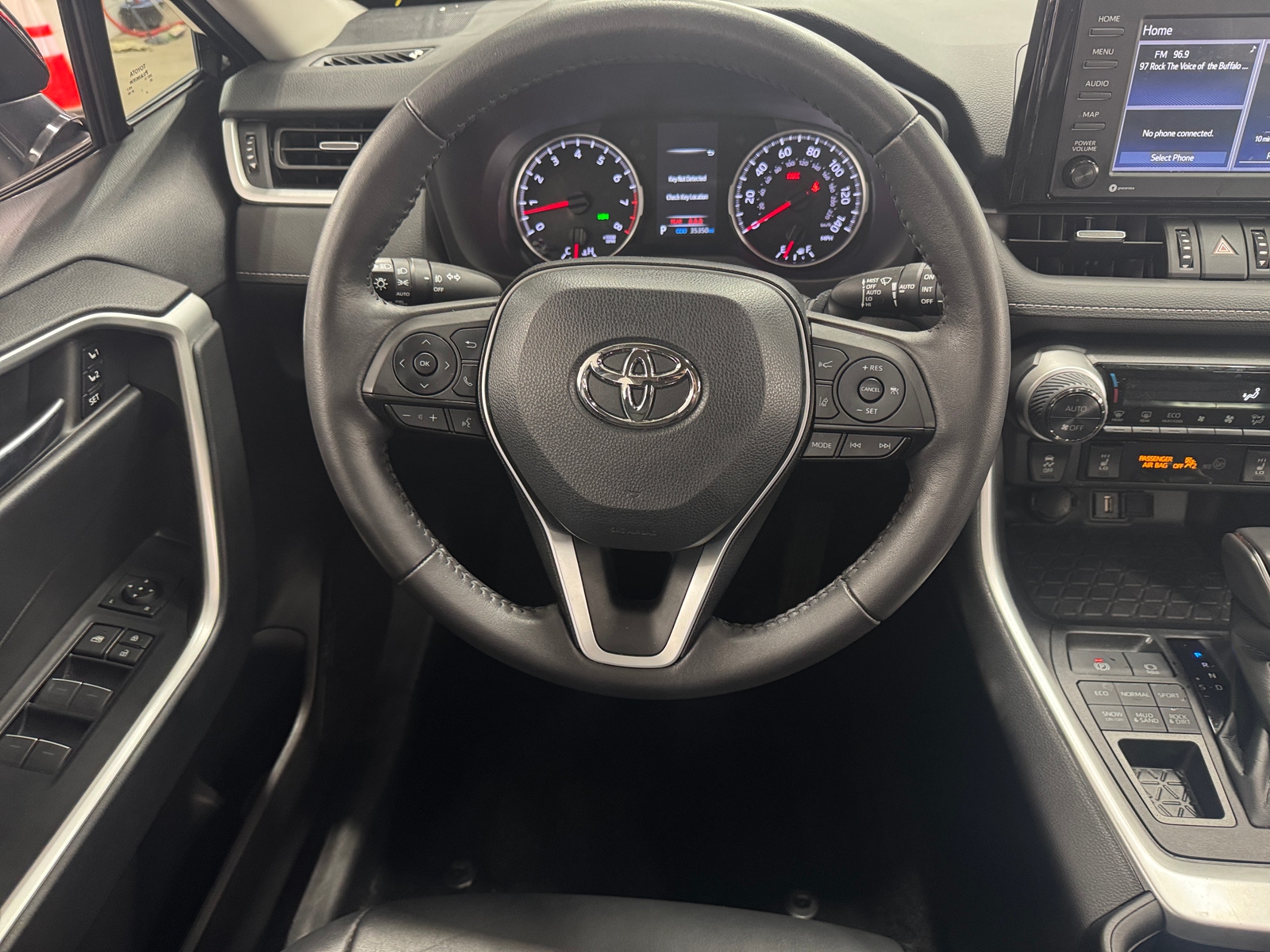 Thumbnail: 2022 Toyota RAV4 - 4
