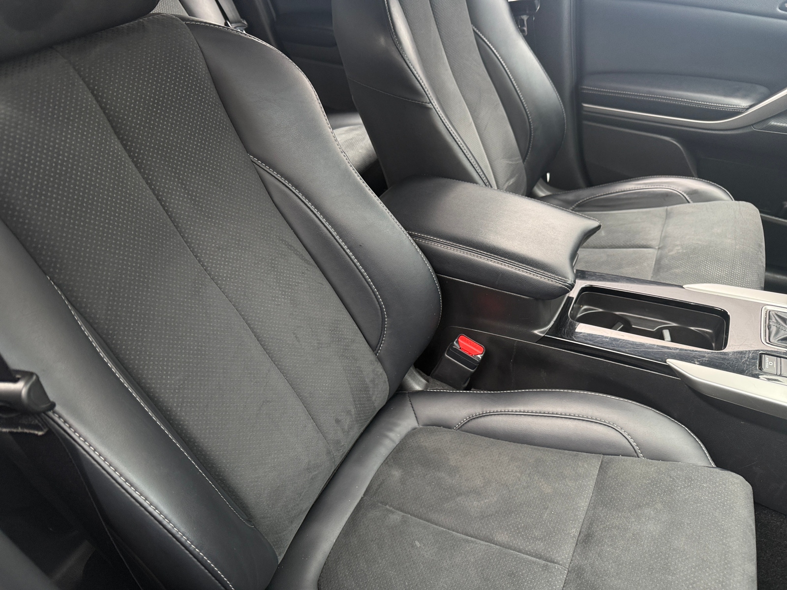 Thumbnail: 2024 Mitsubishi Eclipse Cross - 2