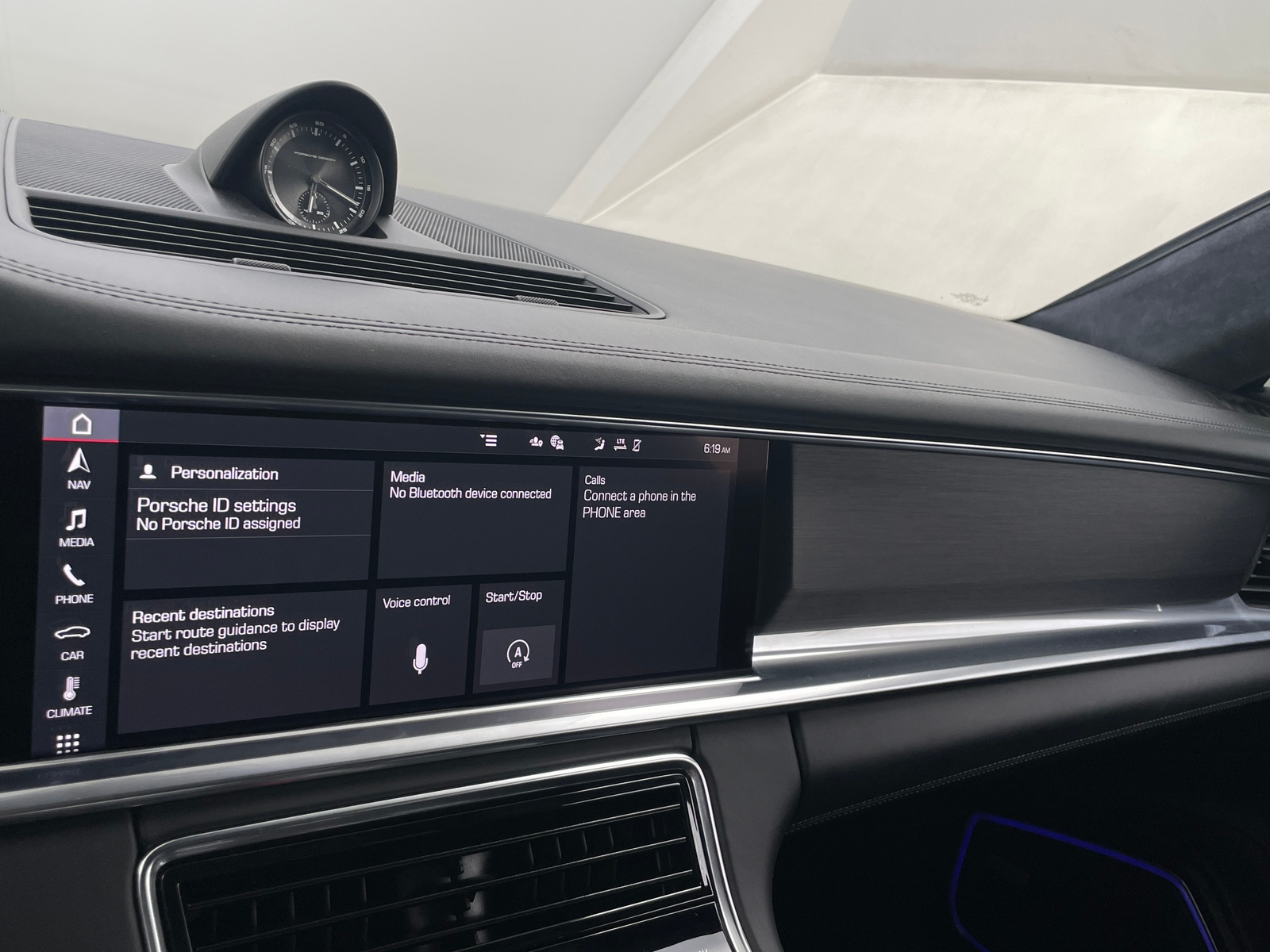 Thumbnail: 2021 Porsche Panamera - 4
