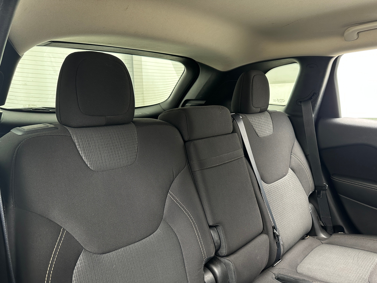 Thumbnail: 2016 Jeep Cherokee - 6