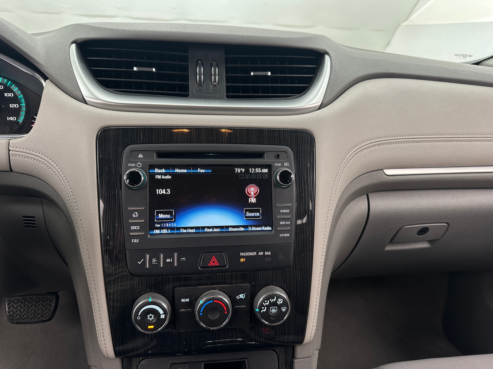 Thumbnail: 2017 Chevrolet Traverse - 4