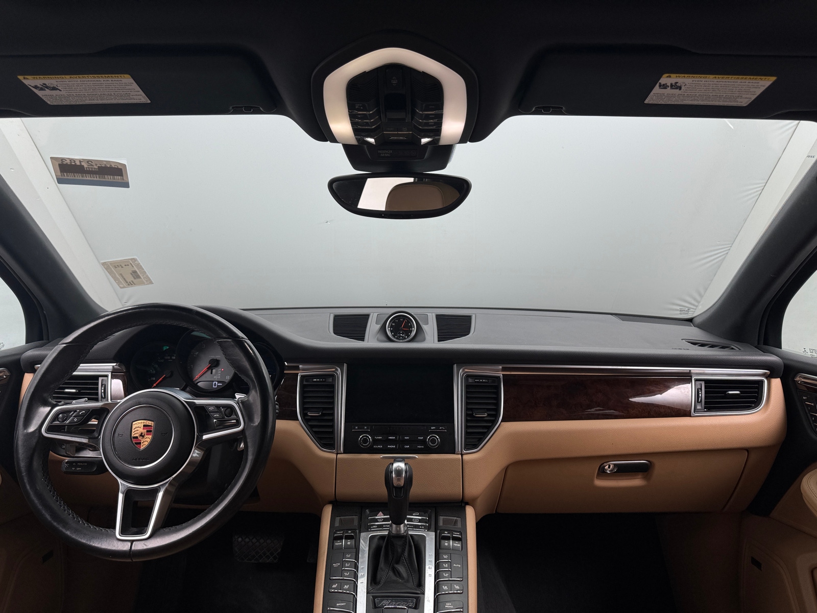 Thumbnail: 2017 Porsche Macan - 3