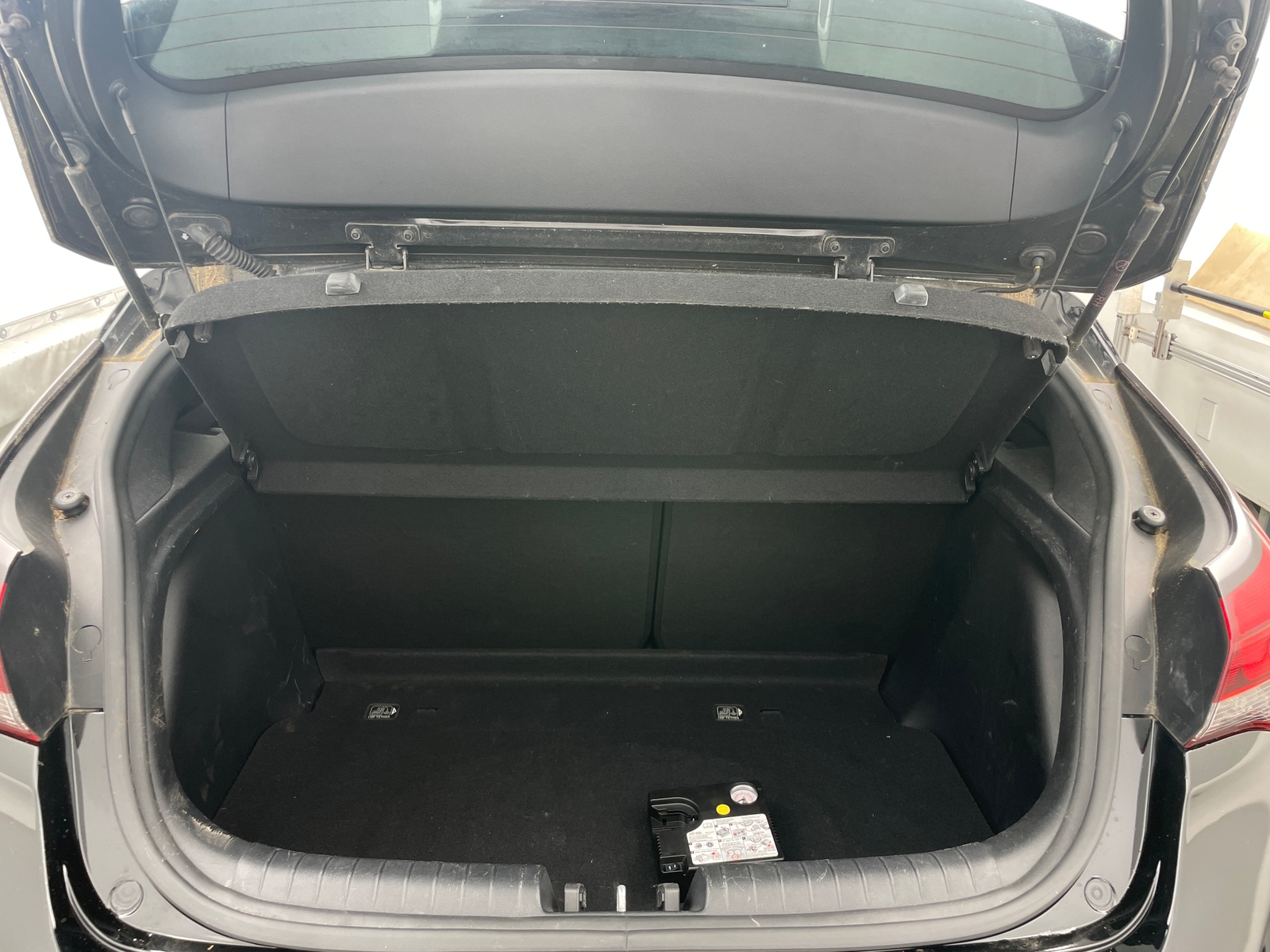 Thumbnail: 2019 Hyundai Veloster - 7