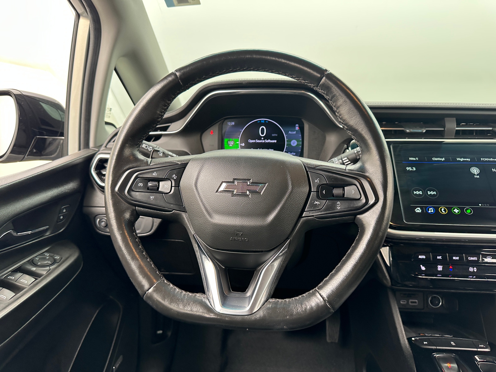 Thumbnail: 2023 Chevrolet Bolt EV - 4