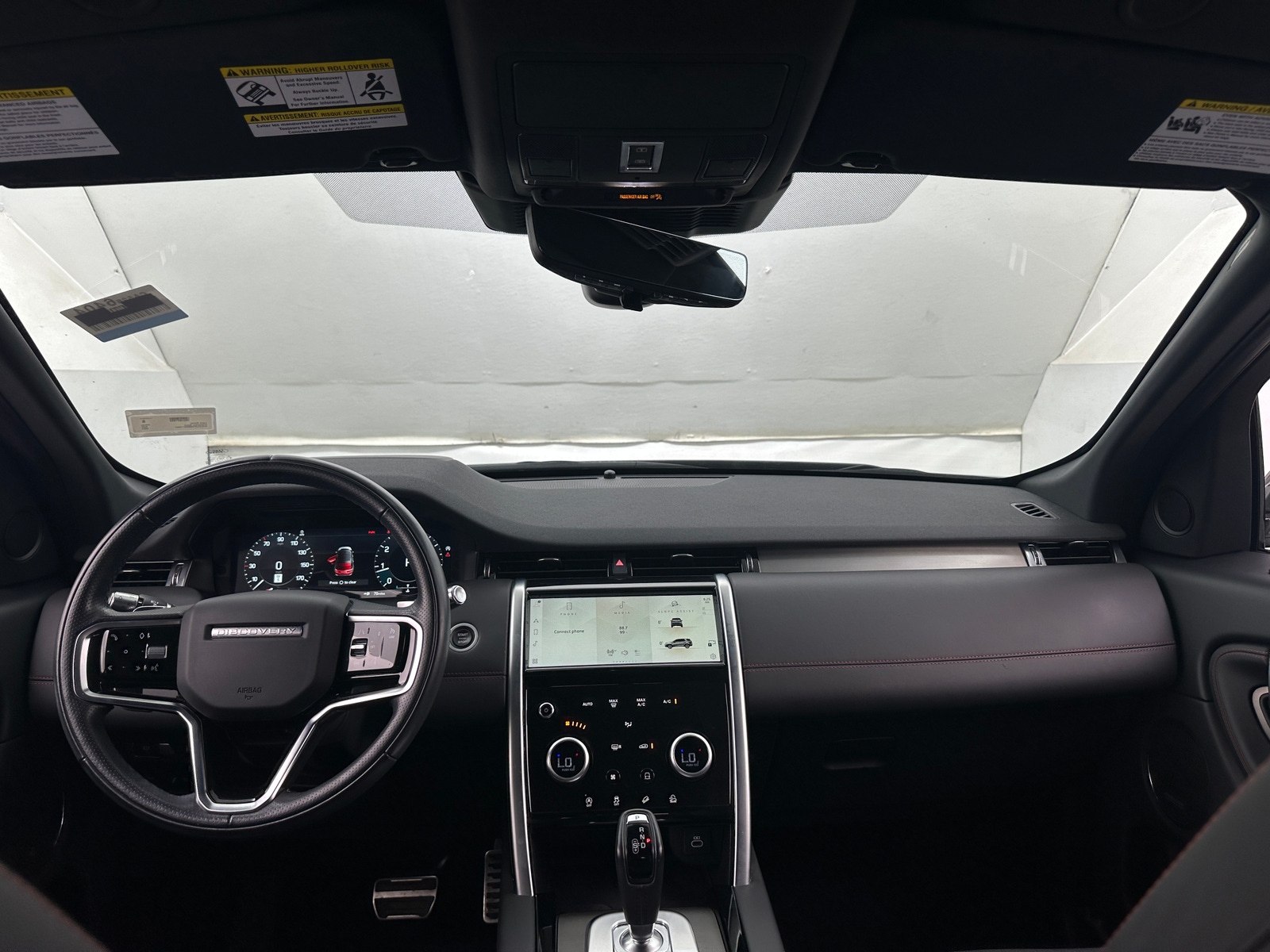 Thumbnail: 2022 Land Rover Discovery Sport - 2