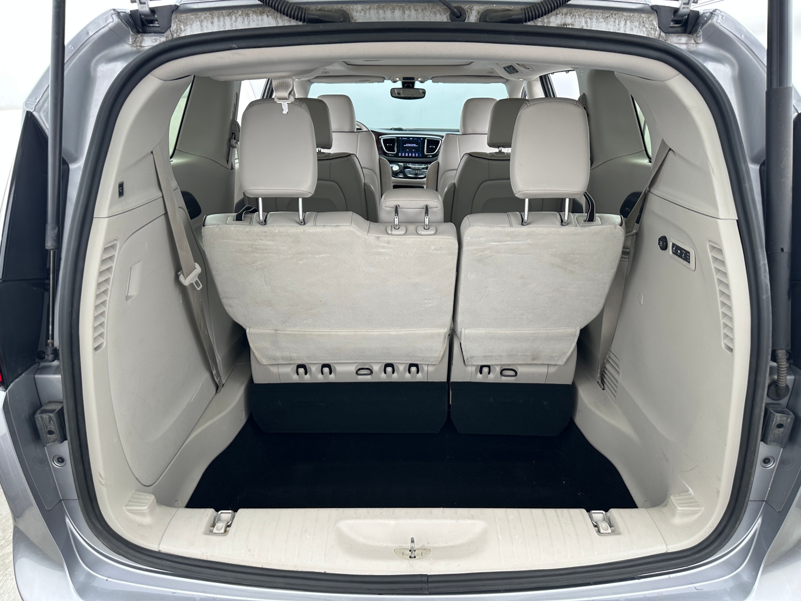 Thumbnail: 2019 Chrysler Pacifica - 6