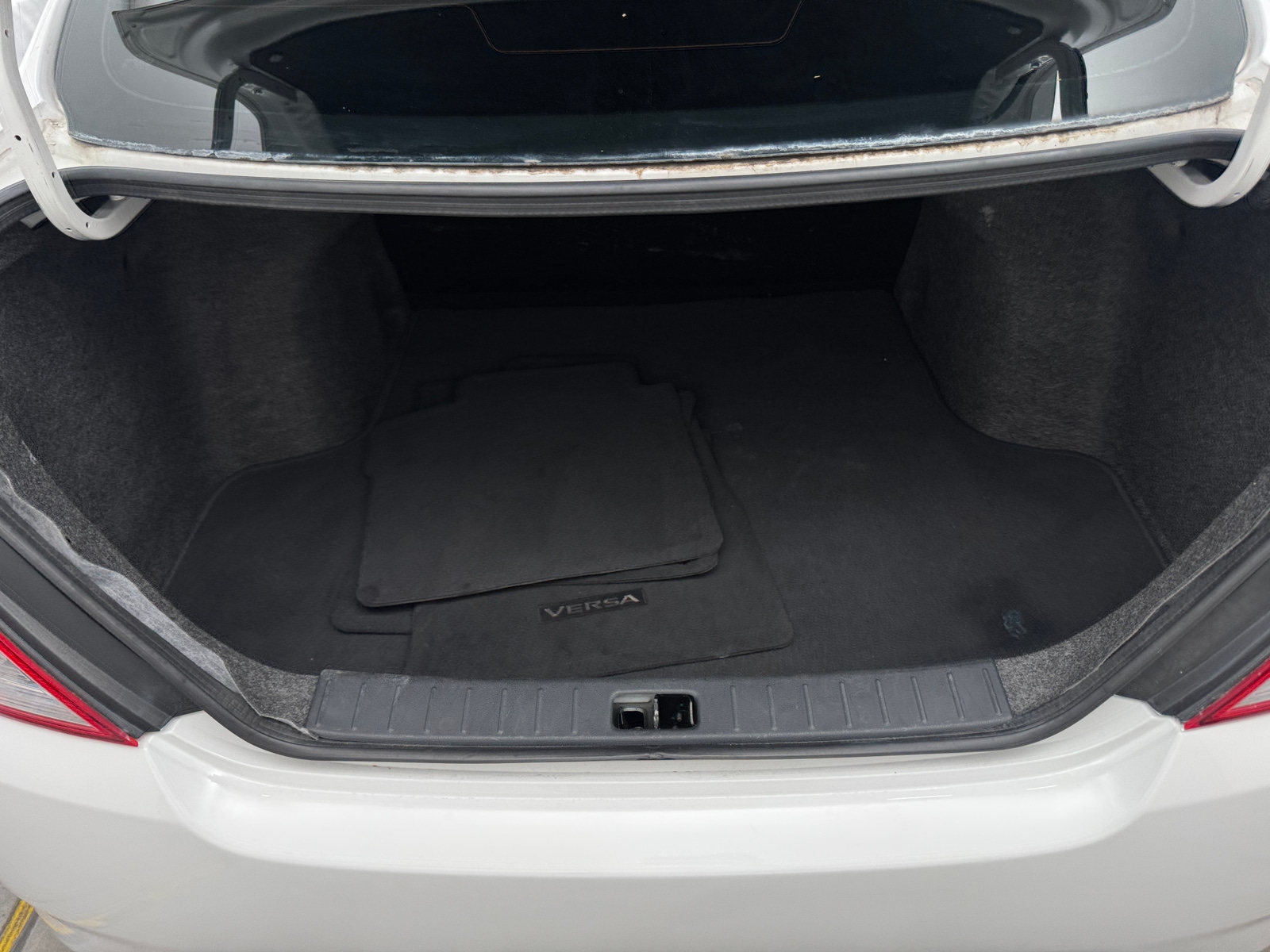 Thumbnail: 2016 Nissan Versa - 7