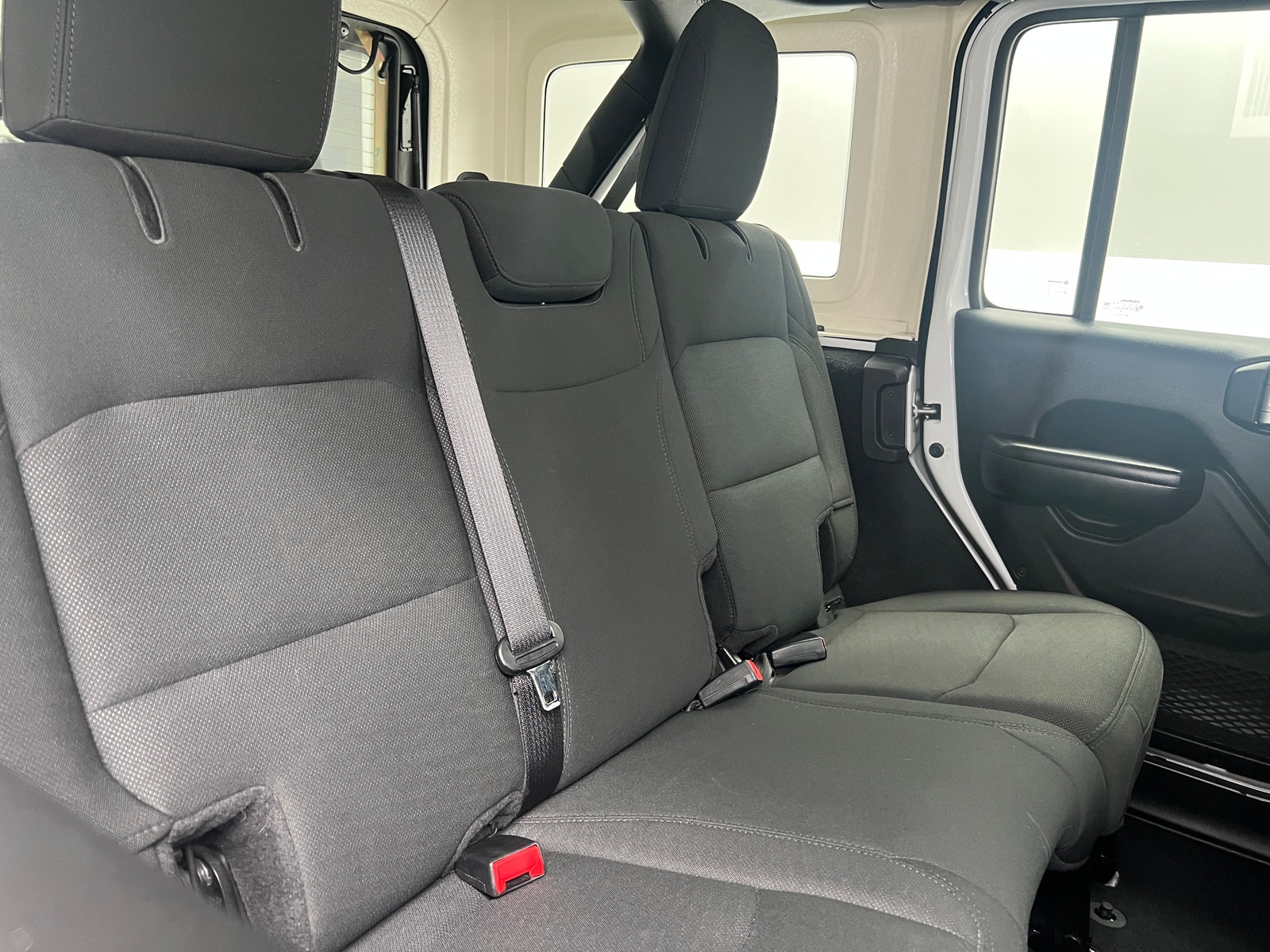 Thumbnail: 2019 Jeep Wrangler - 6