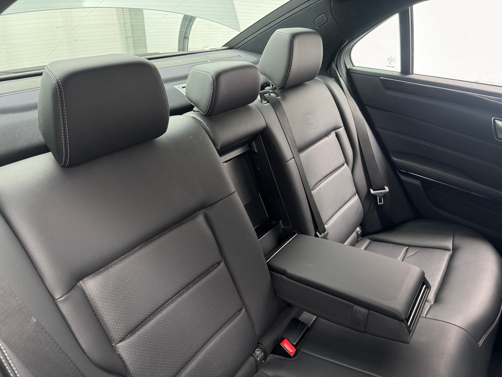 Thumbnail: 2016 Mercedes-Benz E-Class - 5