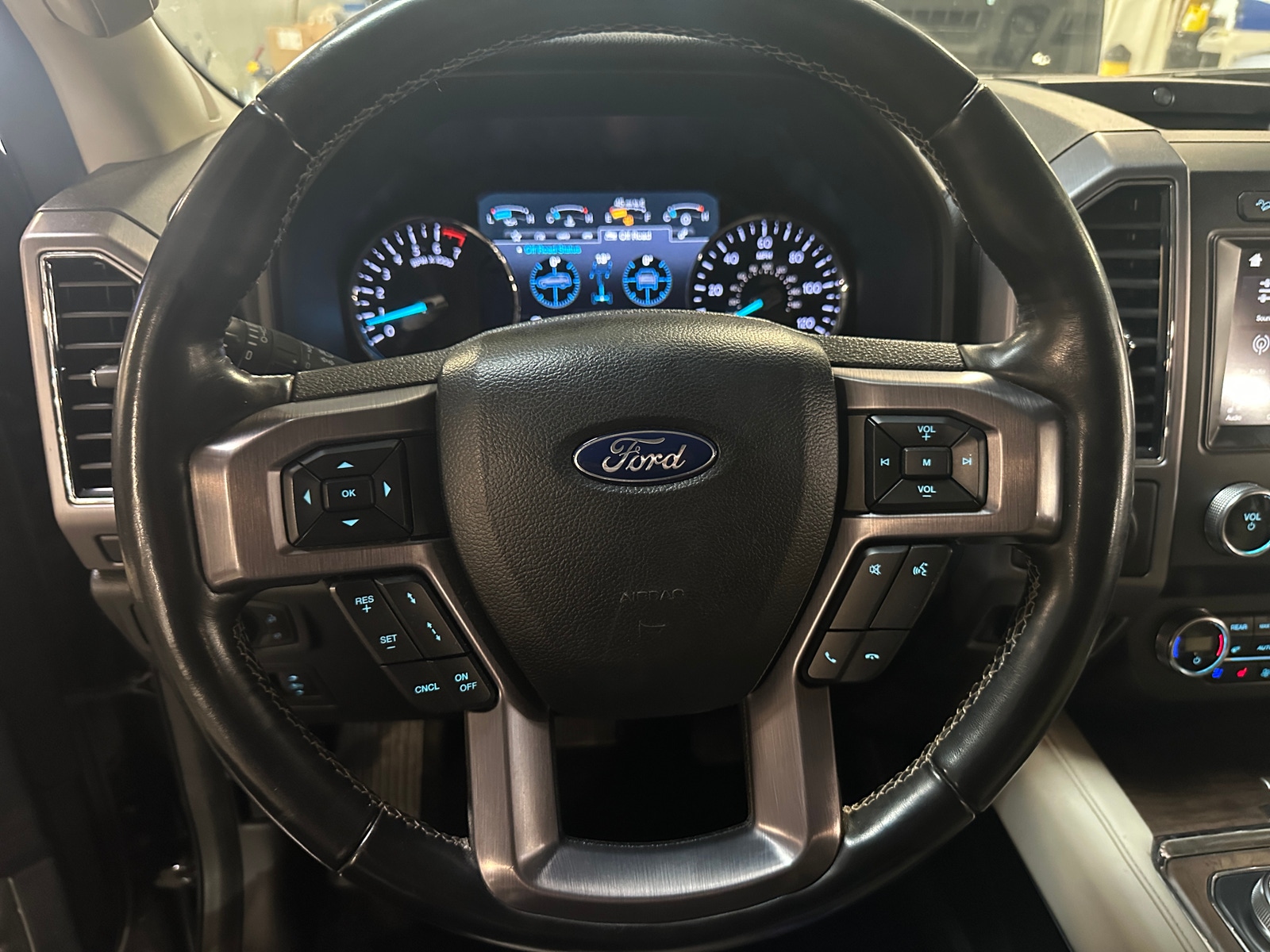 Thumbnail: 2019 Ford Expedition - 4