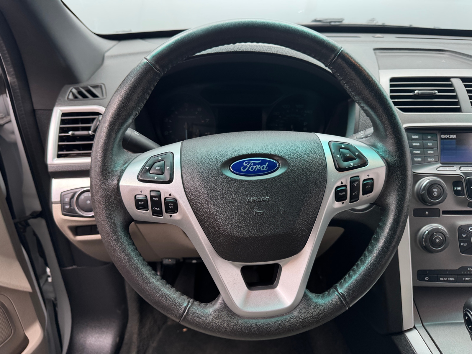 Thumbnail: 2015 Ford Explorer - 5