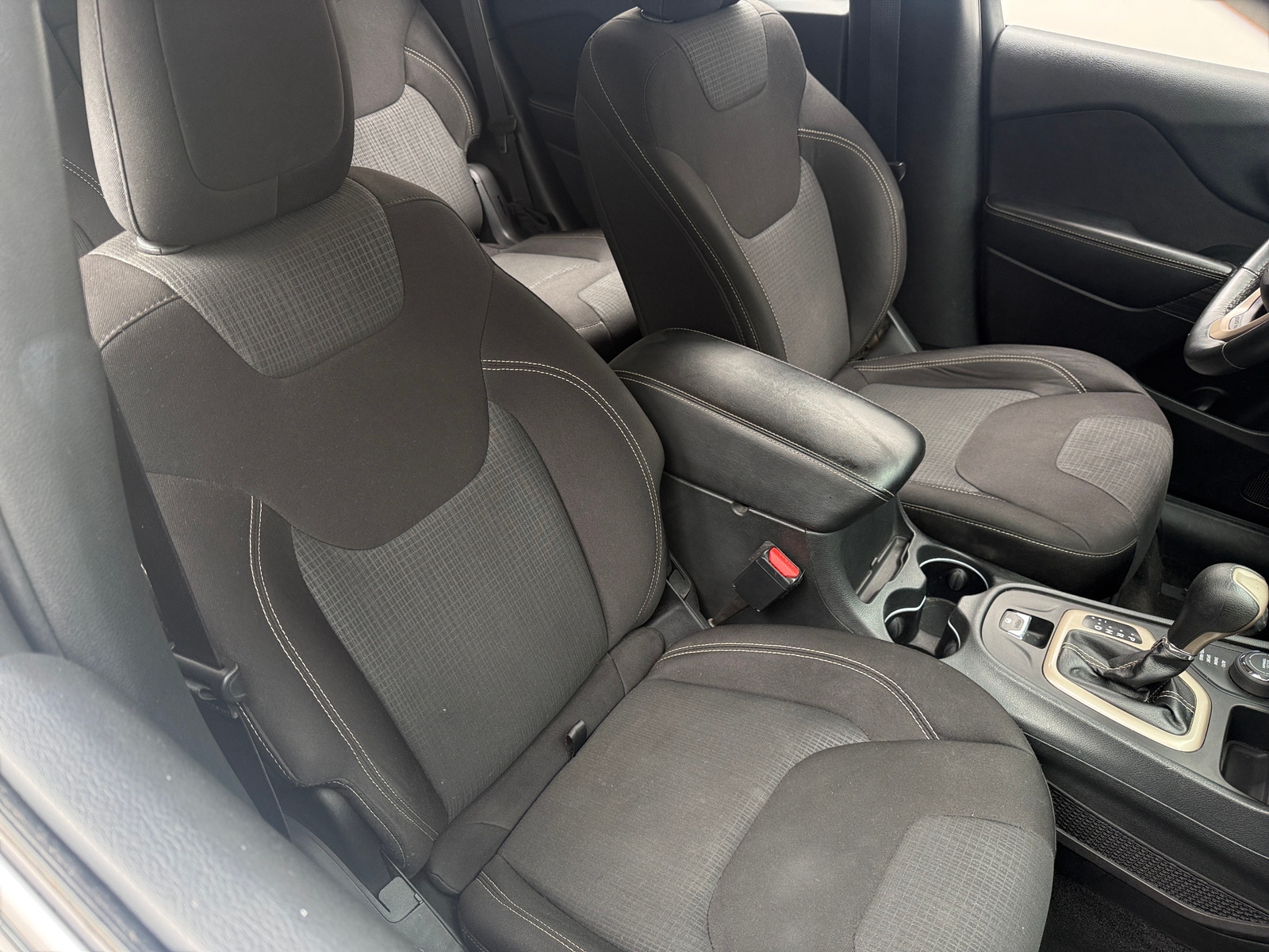 Thumbnail: 2015 Jeep Cherokee - 2