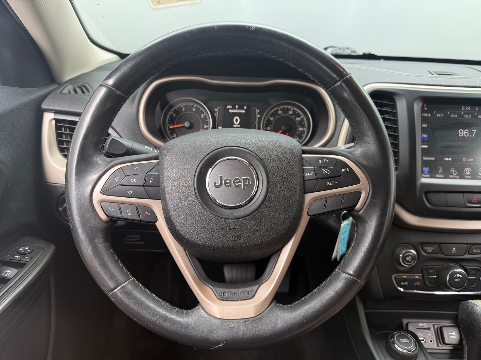 Thumbnail: 2015 Jeep Cherokee - 5