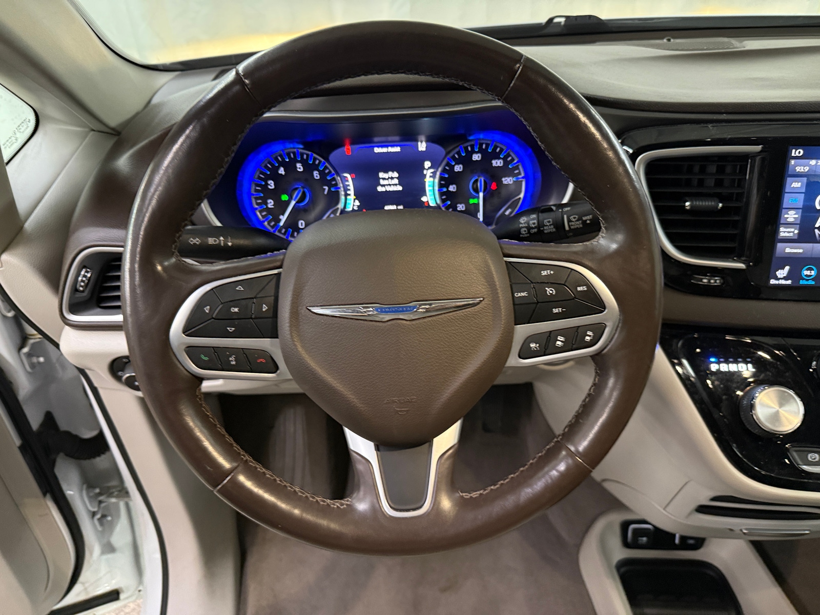 Thumbnail: 2019 Chrysler Pacifica - 4