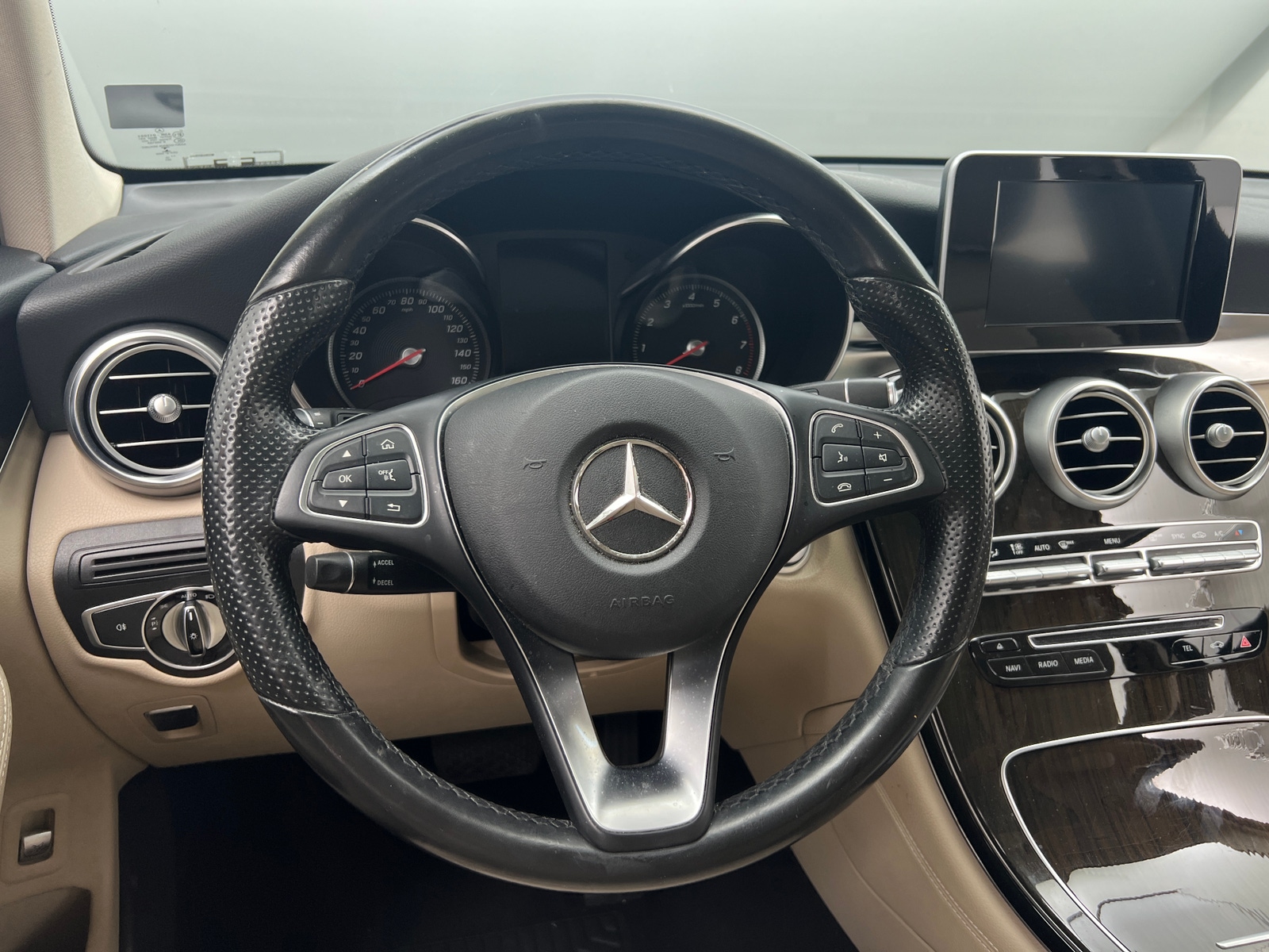 Thumbnail: 2017 Mercedes-Benz GLC - 4