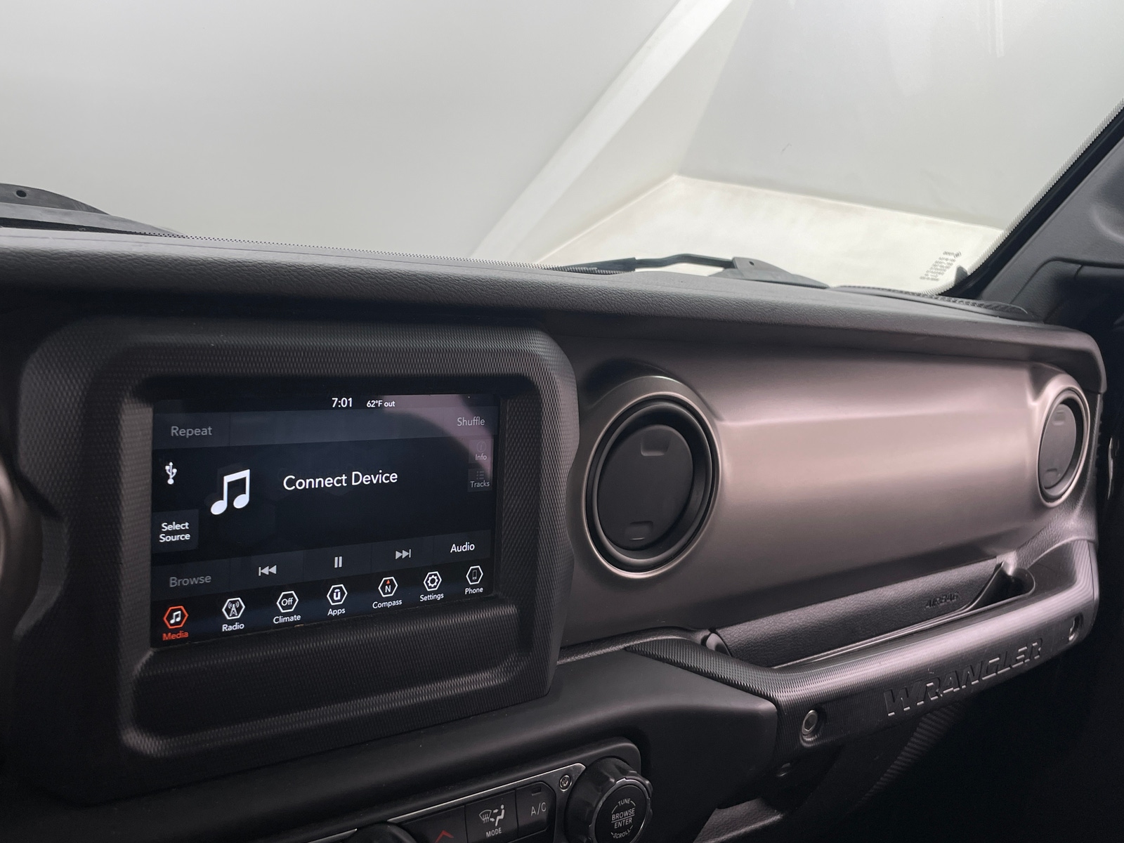 Thumbnail: 2018 Jeep Wrangler - 4