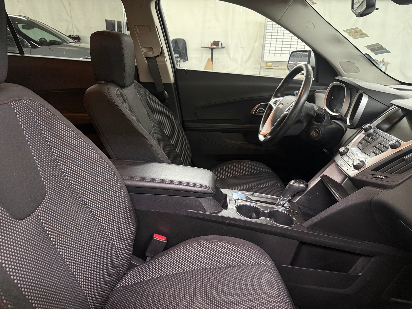 Thumbnail: 2017 Chevrolet Equinox - 2