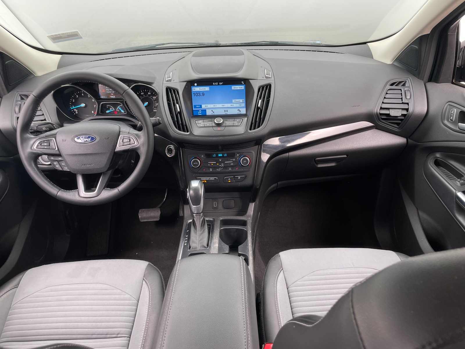 Thumbnail: 2019 Ford Escape - 3
