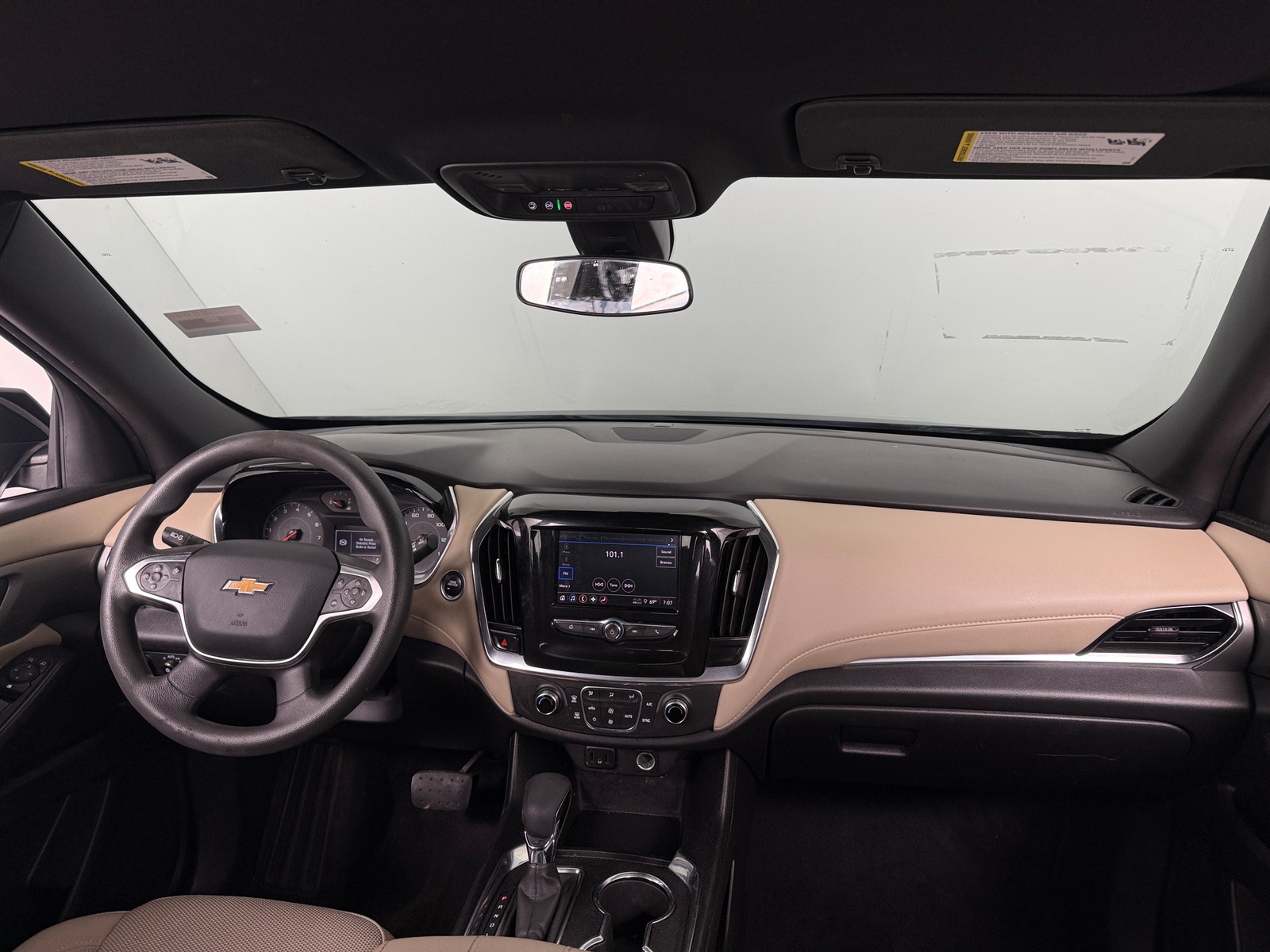 Thumbnail: 2023 Chevrolet Traverse - 3