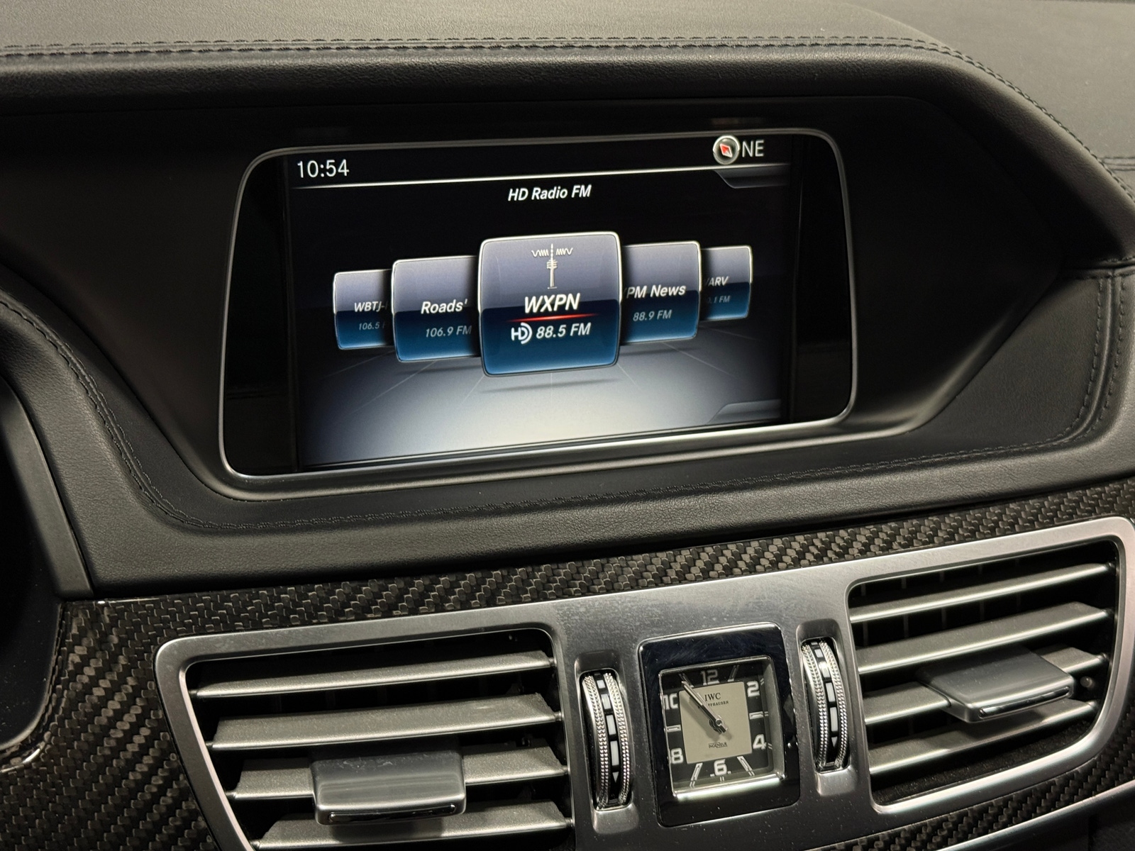 Thumbnail: 2016 Mercedes-Benz E-Class - 3