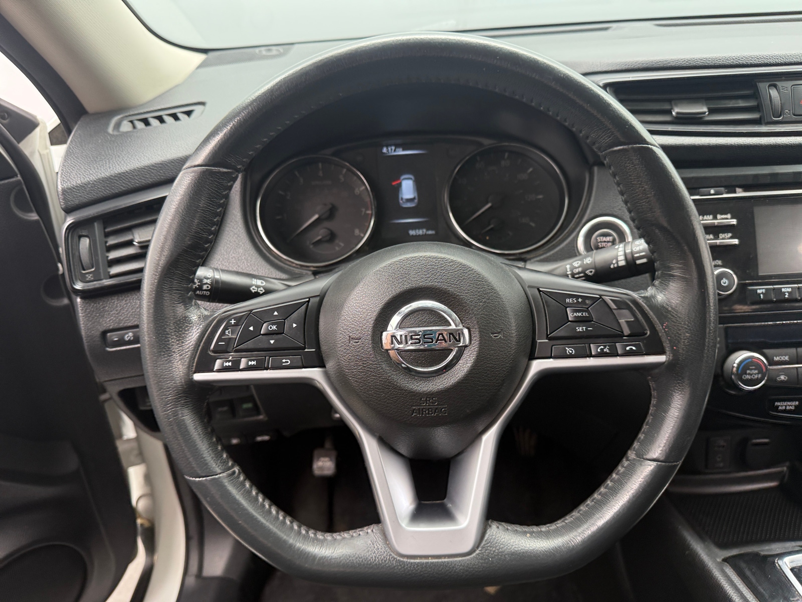 Thumbnail: 2017 Nissan Rogue - 5