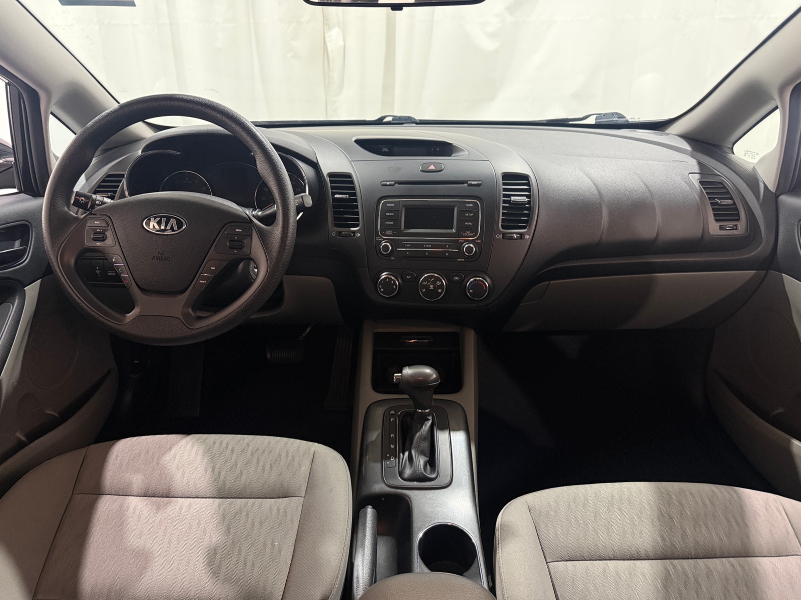 Thumbnail: 2016 Kia Forte - 3