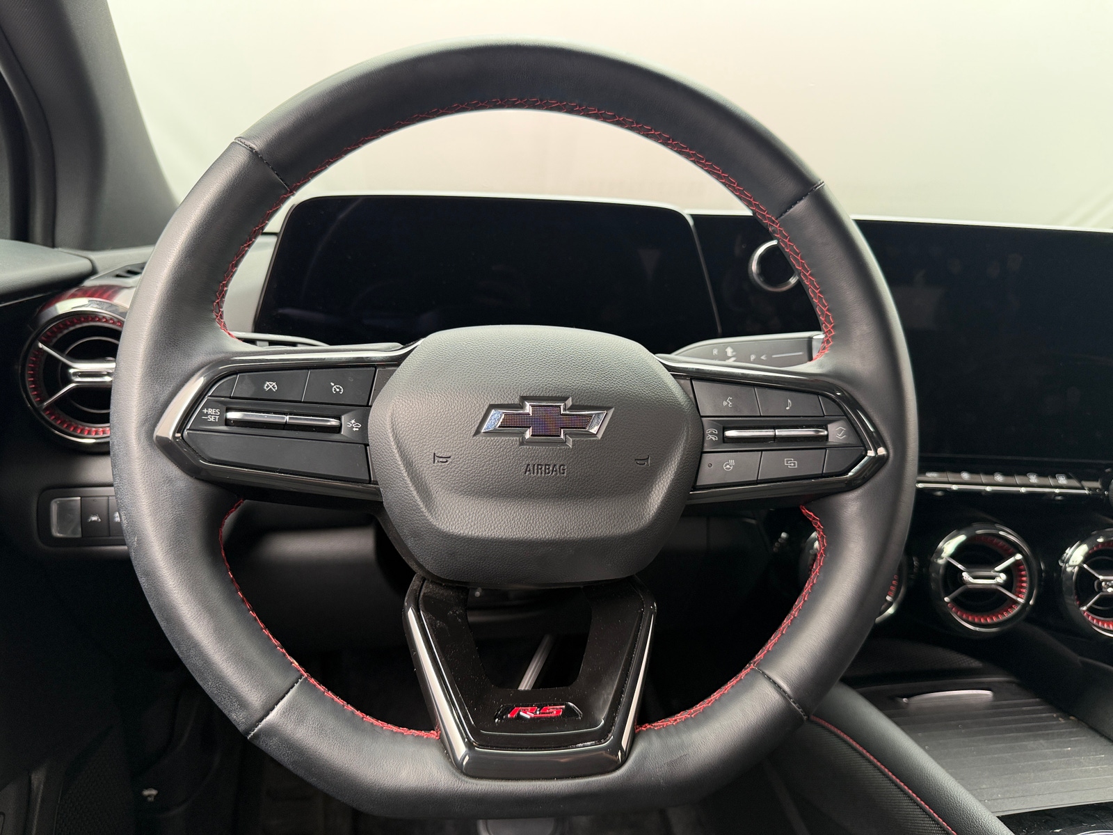 Thumbnail: 2024 Chevrolet Blazer EV - 4